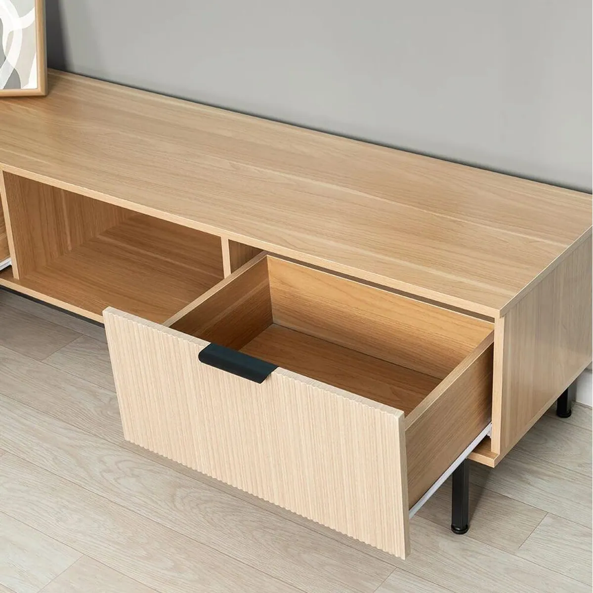 Home Deluxe NYLA TV-Schrank, 160 x 42 x 43 cm, geriffelte Fronten, Metallfüße 3
